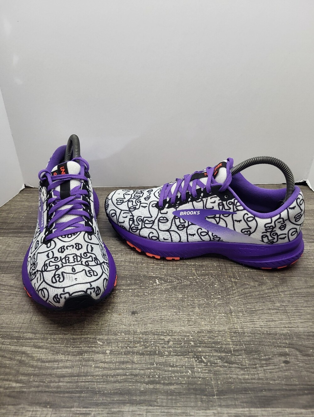 Brooks Launch 7 Running Shoes Womens Size 8 Empower Her White Purple
